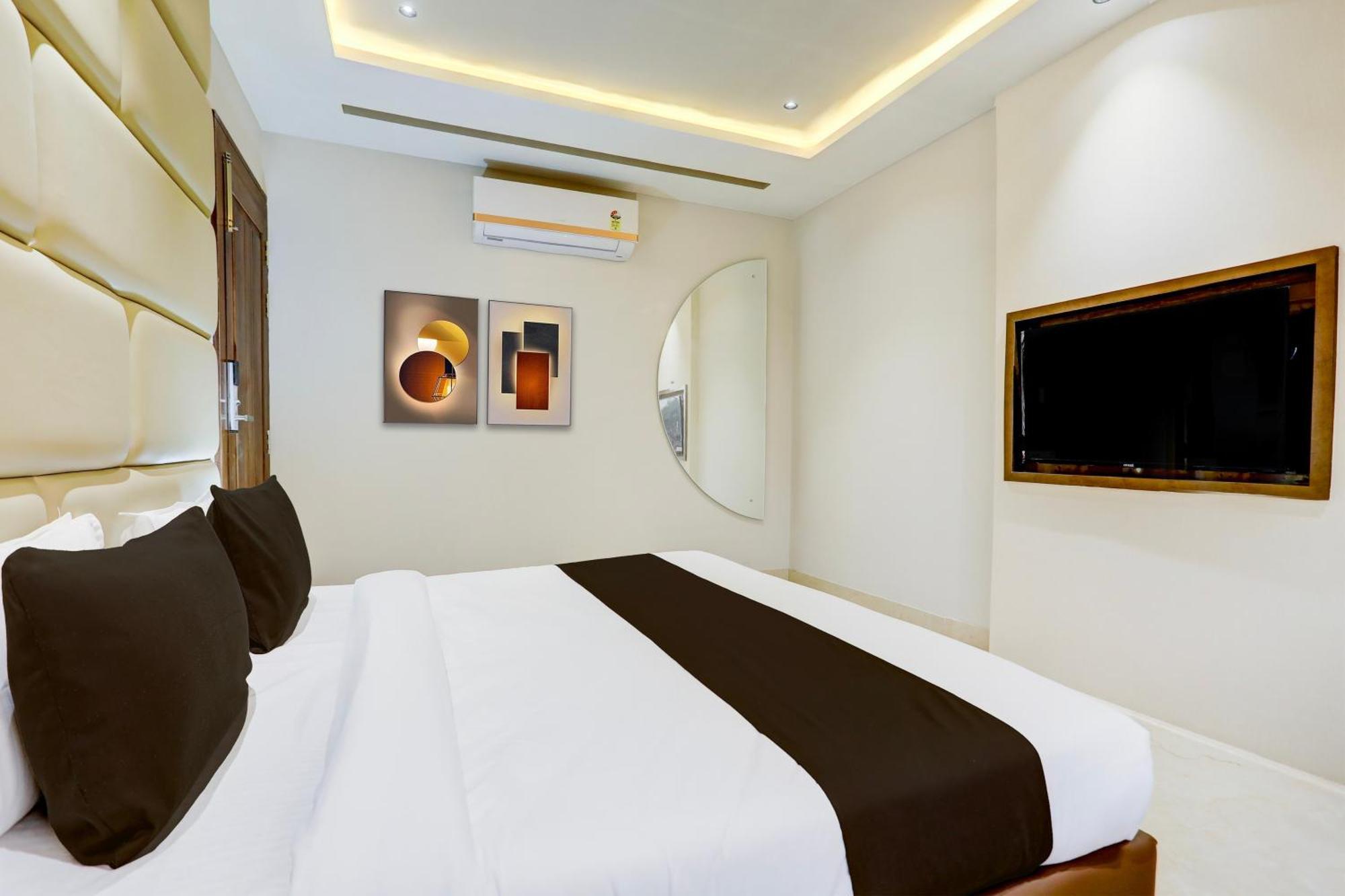 Hotel Super Collection O Belgacihia Near Kolkata Railway Station Gwalior Exterior foto