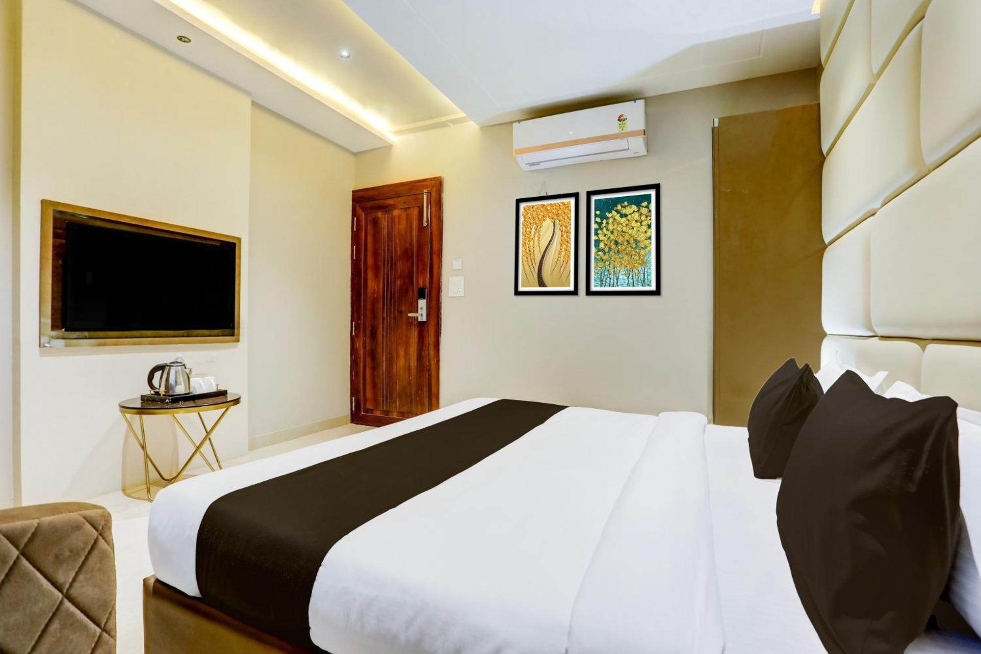 Hotel Super Collection O Belgacihia Near Kolkata Railway Station Gwalior Exterior foto