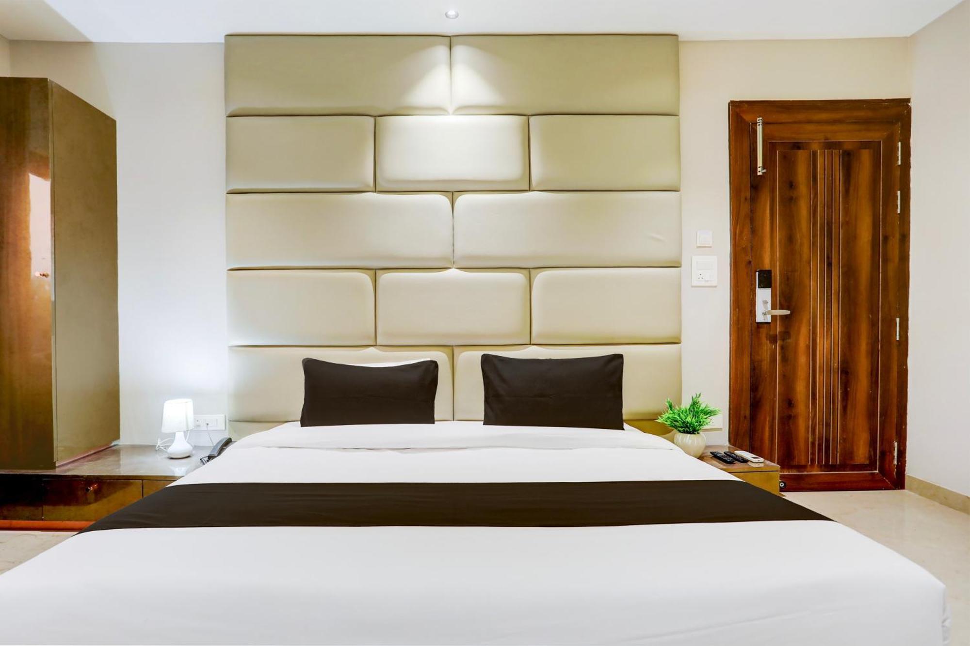 Hotel Super Collection O Belgacihia Near Kolkata Railway Station Gwalior Exterior foto