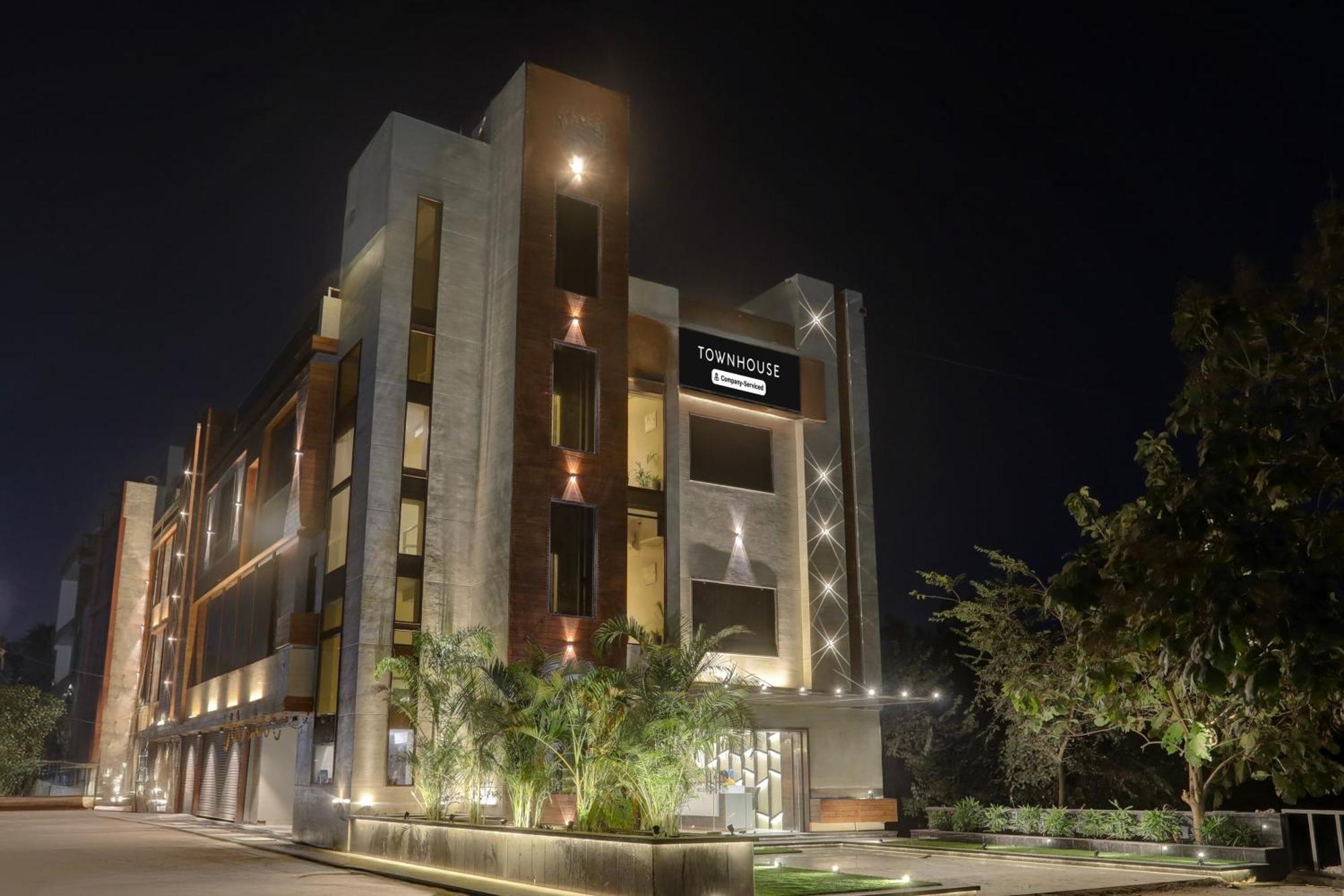 Hotel Super Collection O Belgacihia Near Kolkata Railway Station Gwalior Exterior foto